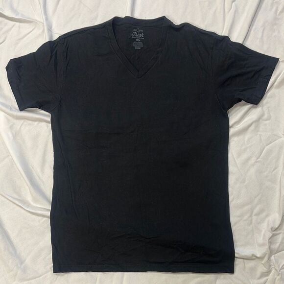 Solid Black Short Sleeve Crew Neck Tee - Picture 1 of 3